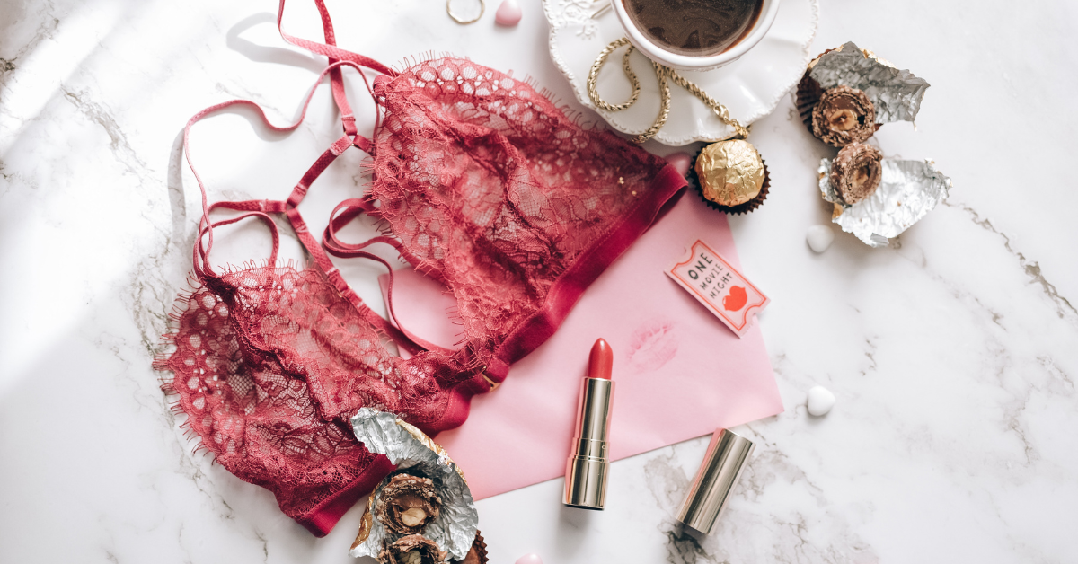 How to buy lingerie as a gift